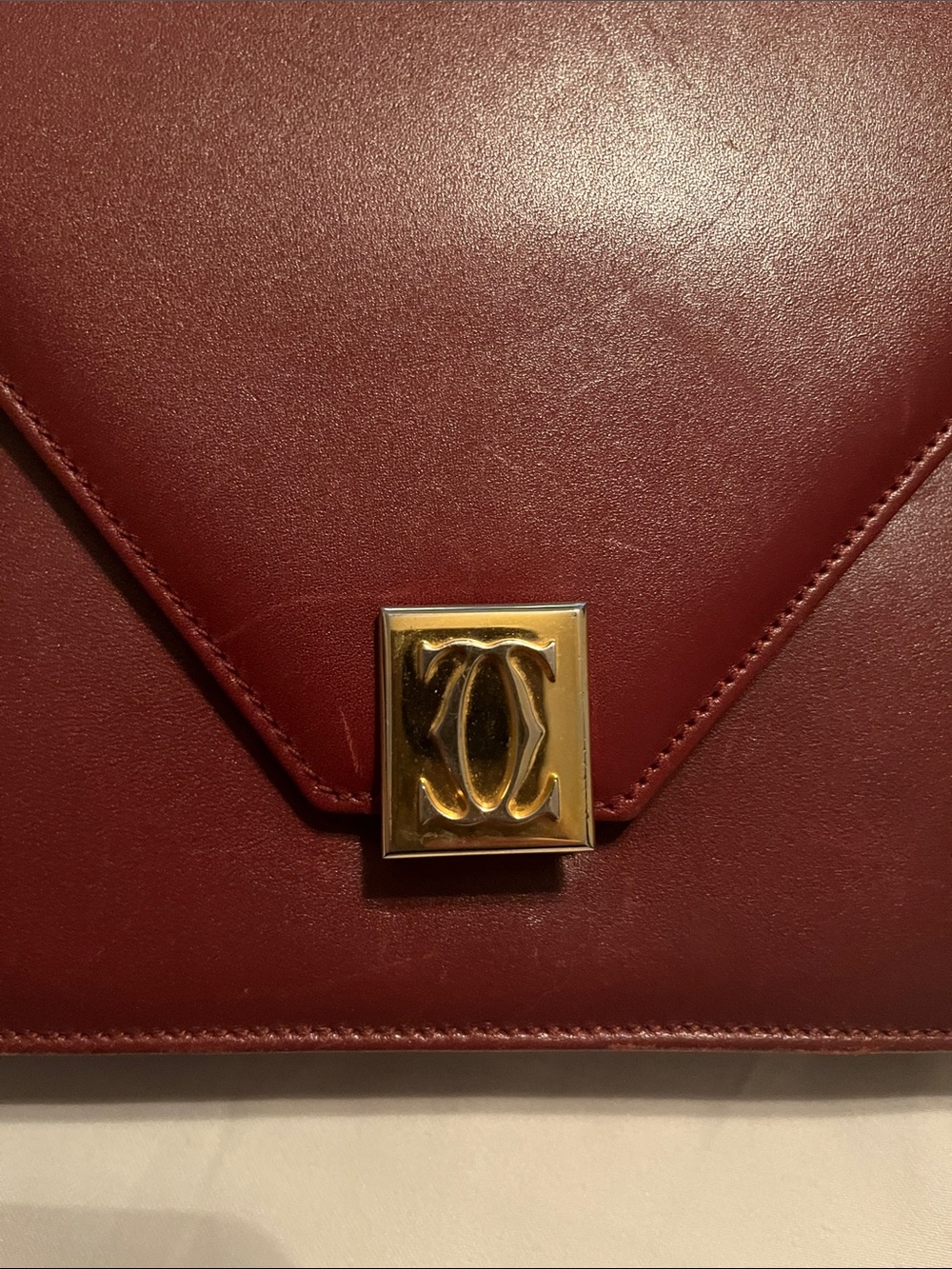 Classic Burgundy Leather Shoulder Bag with Gold Hardware - Picture 2 of 14